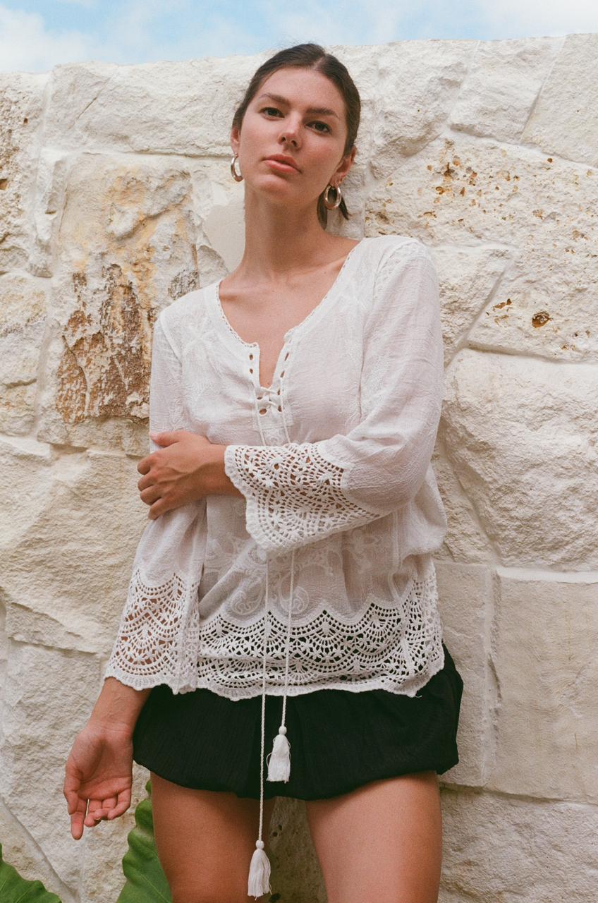 sumba blouse
